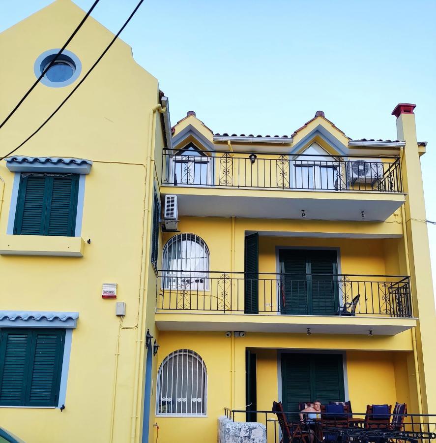 Chloe Attic Villa Agia Efimia Buitenkant foto