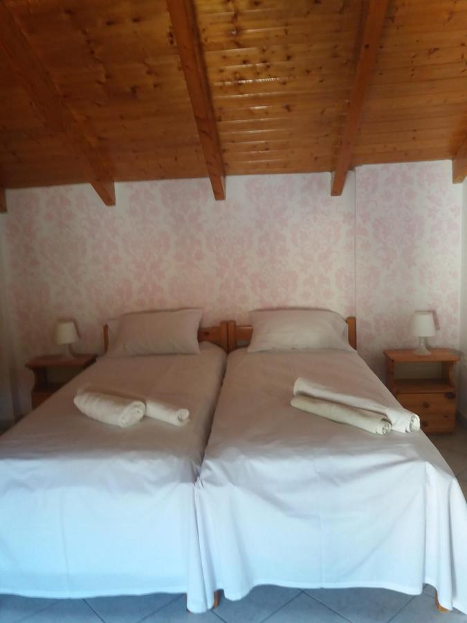 Chloe Attic Villa Agia Efimia Buitenkant foto